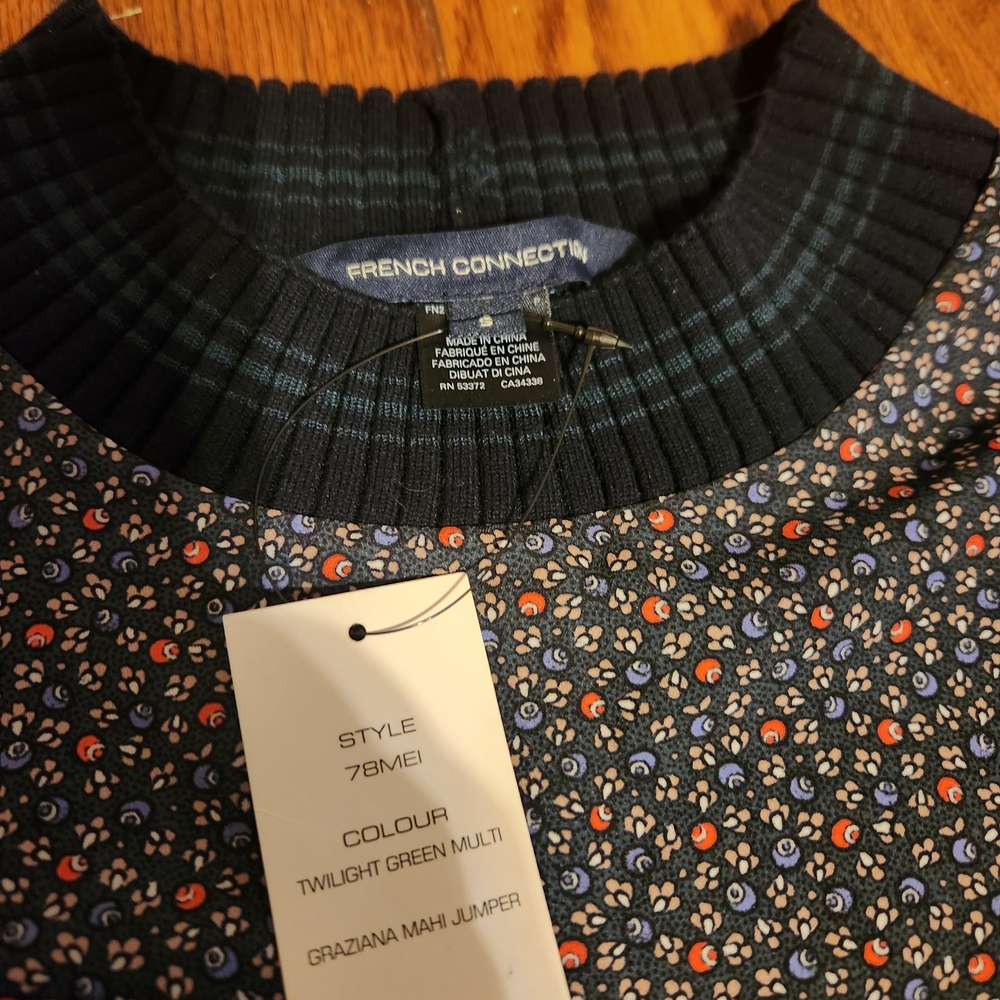 French Connection Floral Top - Black and Red- NWT - Picture 5 of 6
